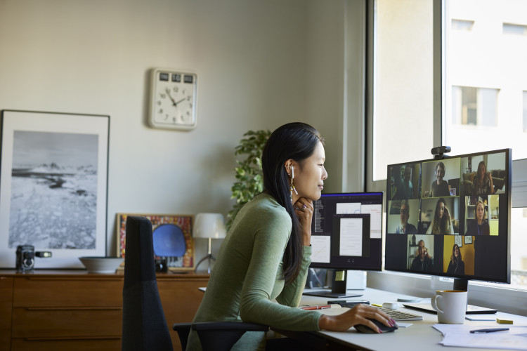 internalcommunicationsgettyimages-1369567908.jpg