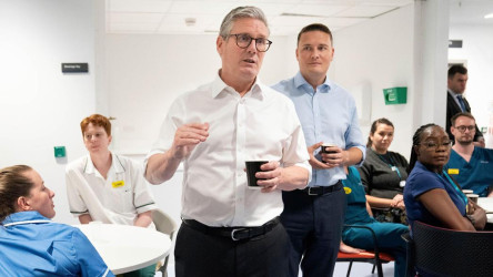 wes-streeting-keir-starmer-hospital-visit-2y34pga-1504x846px.jpg